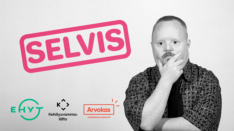 Miettelias nuori mies.